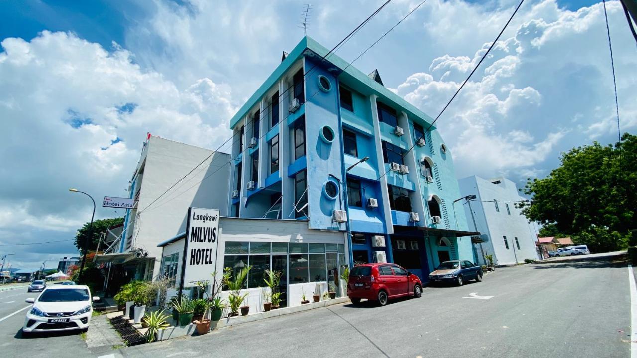 Milvus Hotel Kuah Exteriör bild