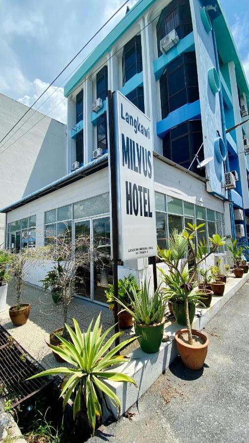 Milvus Hotel Kuah Exteriör bild