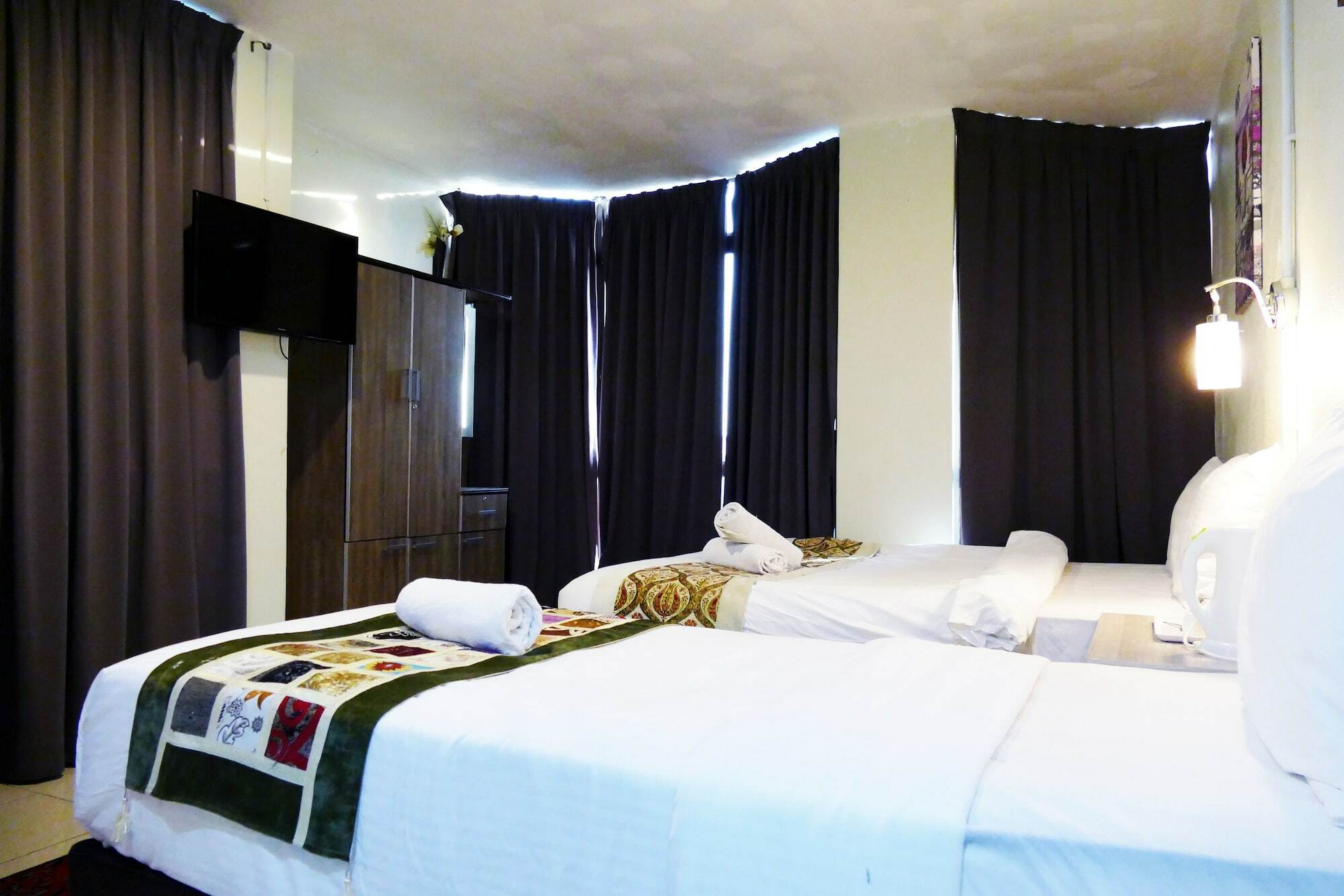 Milvus Hotel Kuah Exteriör bild